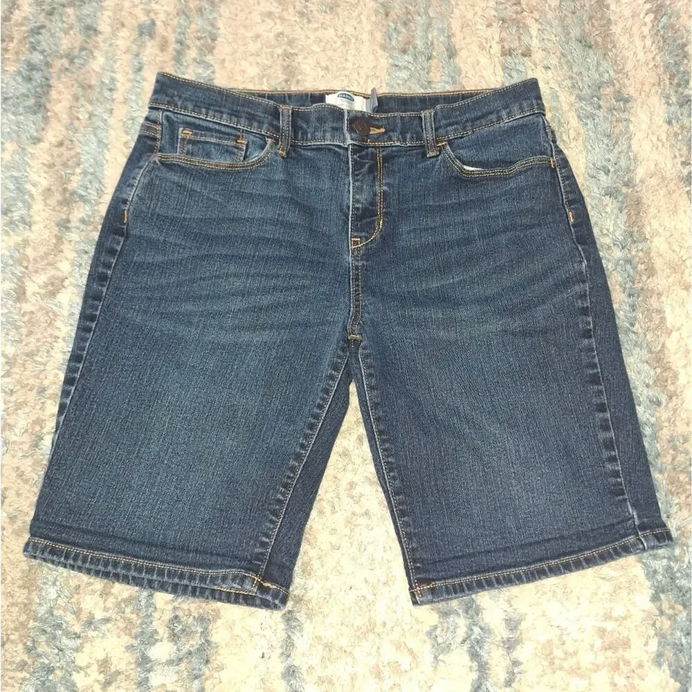 Old Navy Stretch Bermuda Shorts Set of 2 || GUC